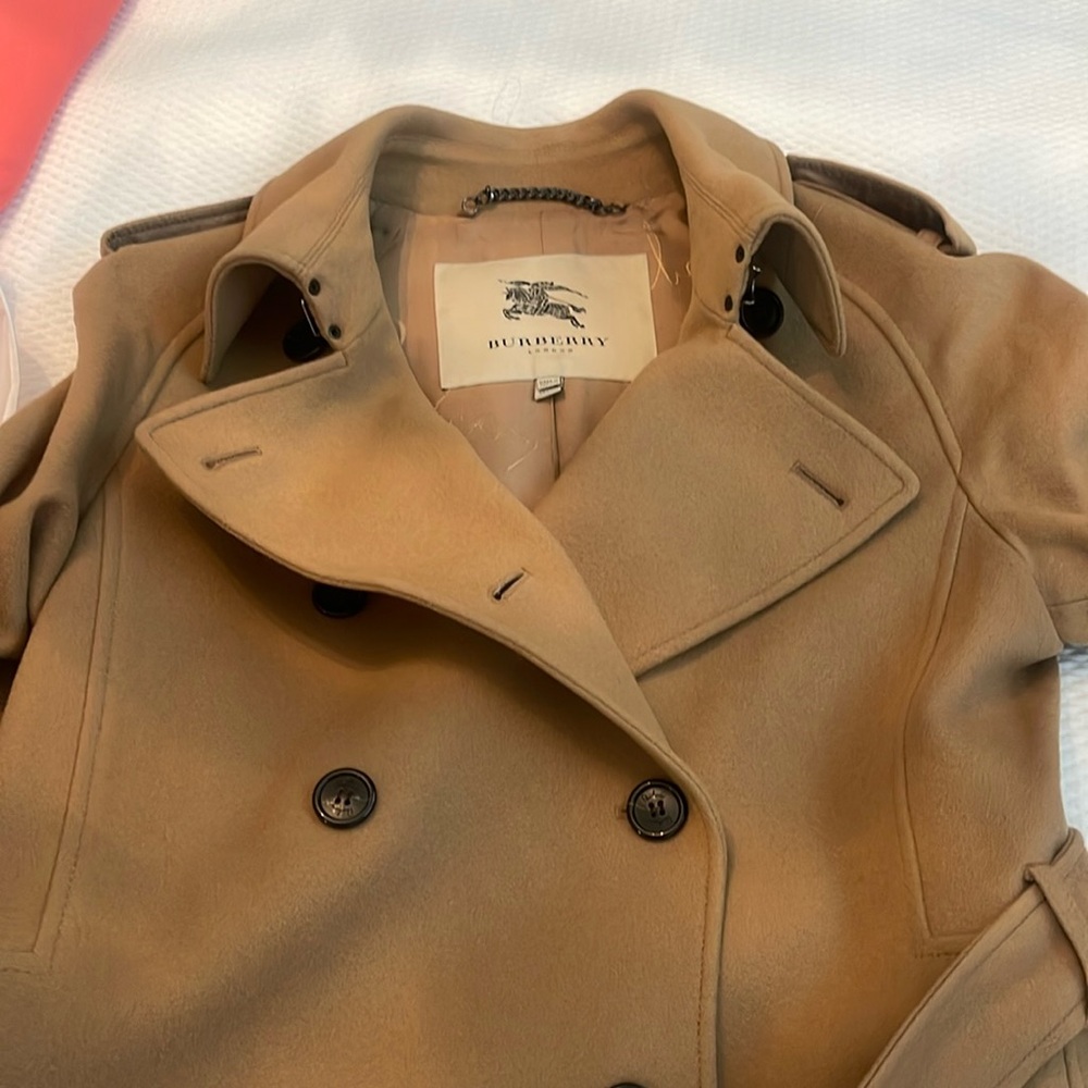 Burberry women Tan Trench Coat